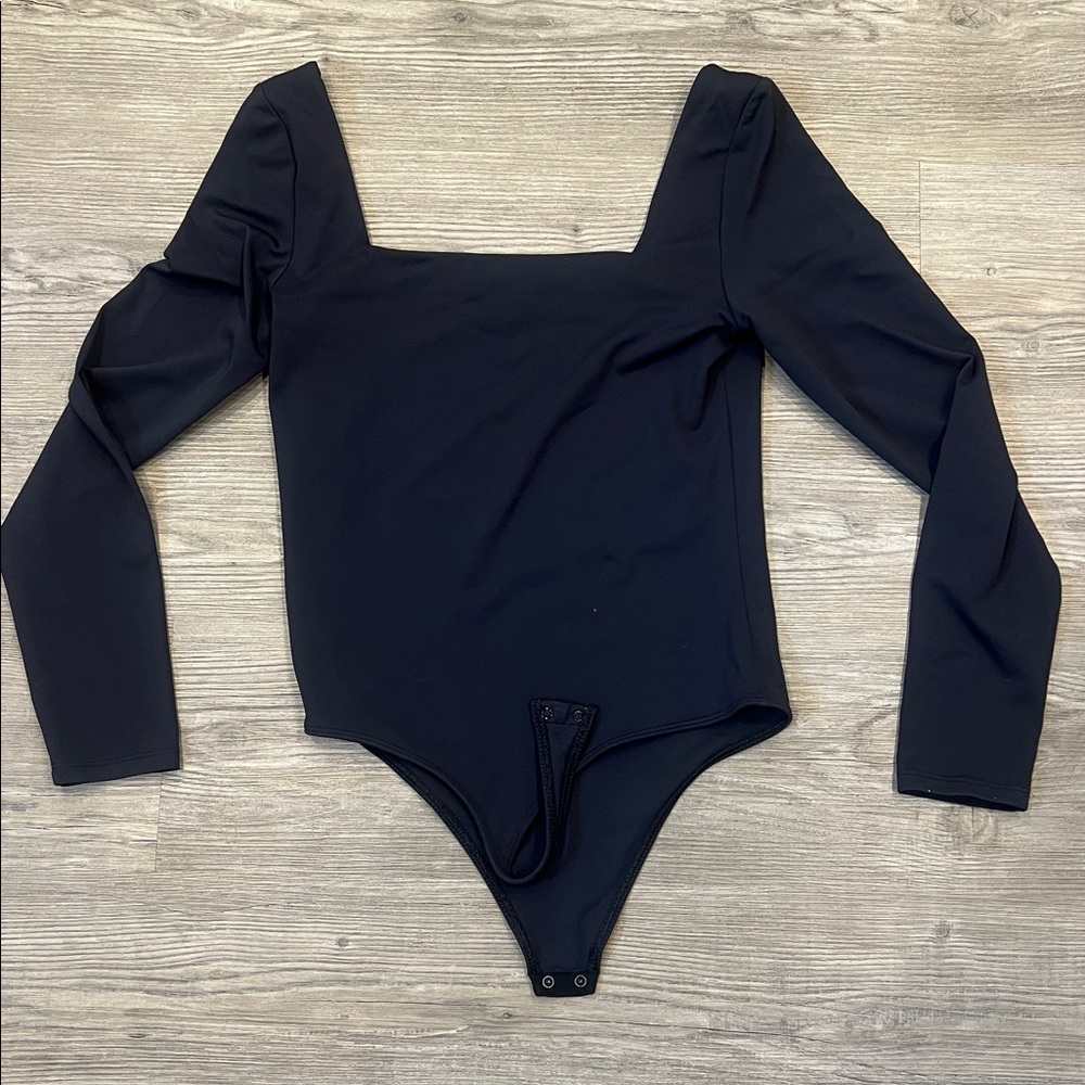 Aritzia babaton bodysuit - Picture 3 of 3